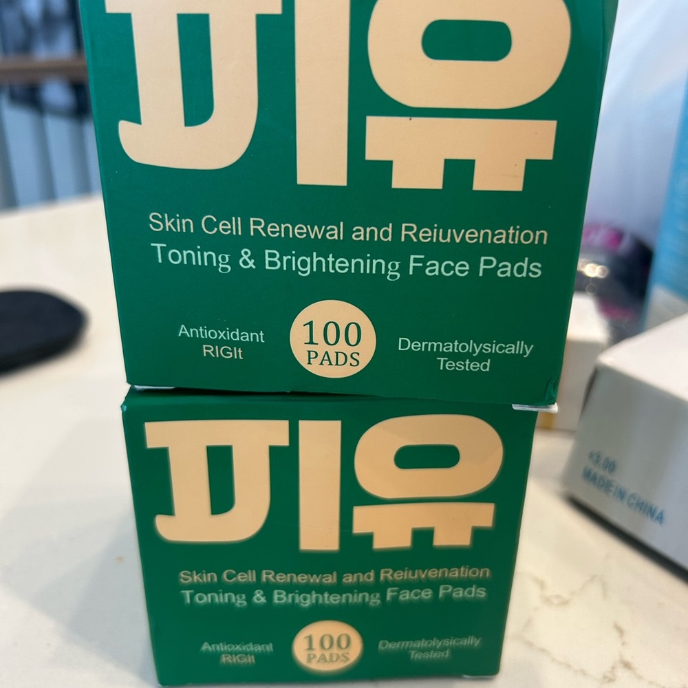 Antioxidant Green Toning & Brightening Face Pads